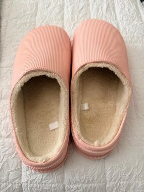 Women's Cozy Pink Fleece-Lined Slippers